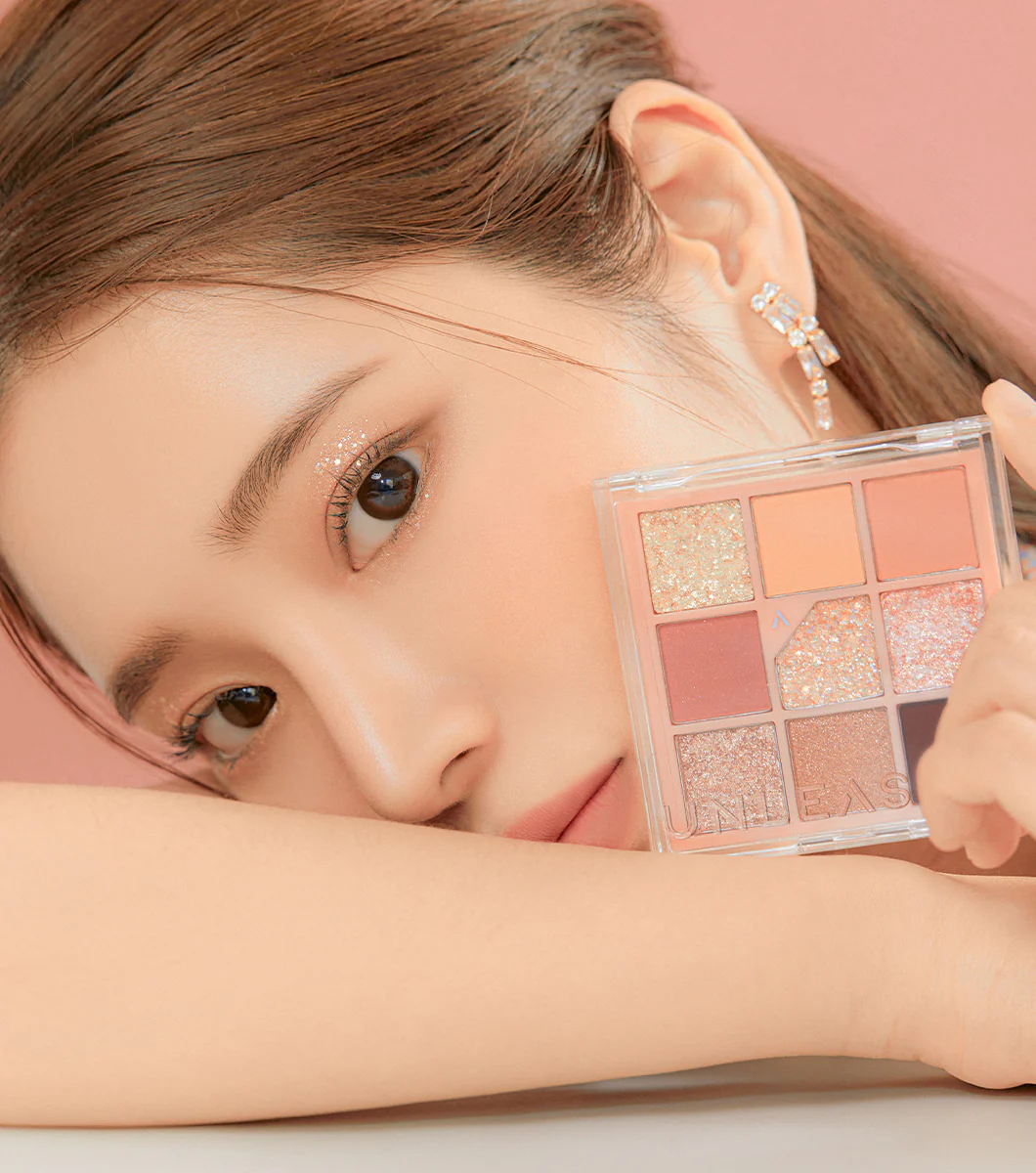 UNLEASHIA | Glitterpedia Eye Palette 6.6g - Image 2