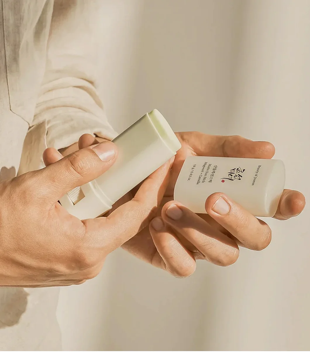 BEAUTY OF JOSEON Matte sun stick : Mugwort + Camelia 18g | Protector solar en barra - Image 3