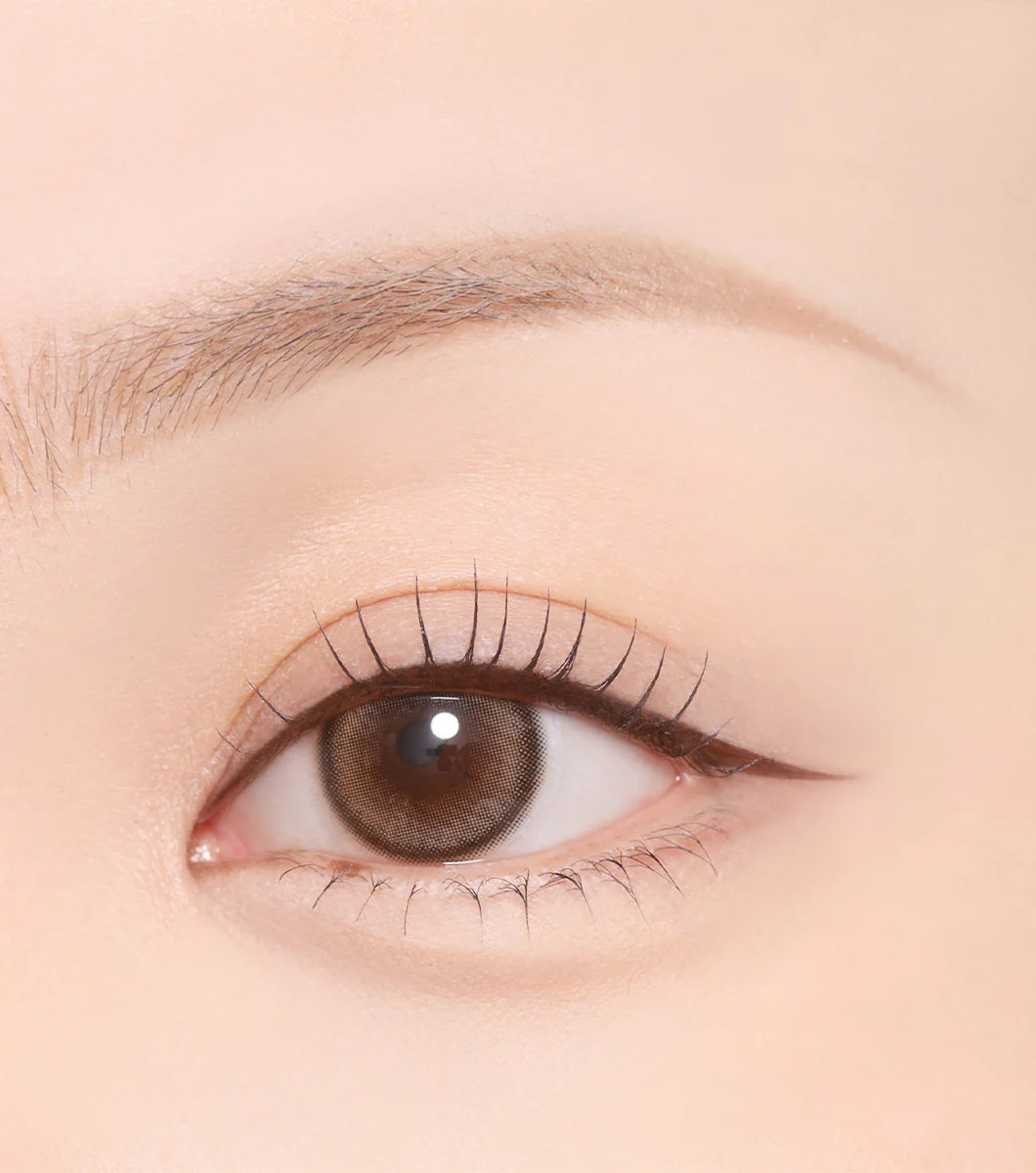 Wakemake Real Defining Brush Liner 0.5g – Delineador De Ojos Tipo Pincel Con Copolímeros De Acrilato - Image 5